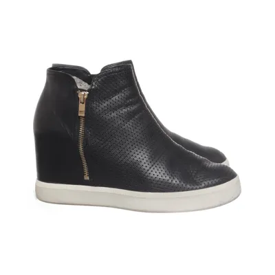Ankle boots (Black, White) from Via Spiga