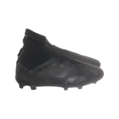 Football shoes (Black) from Adidas