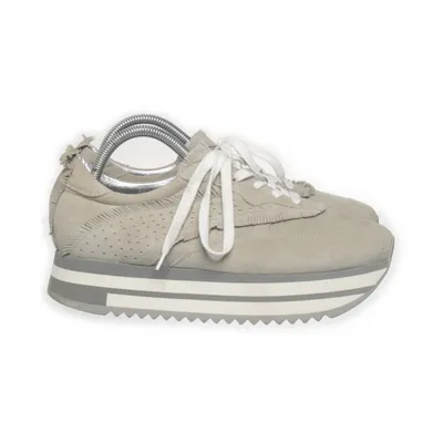 Sneakers (Gray) from Maripe