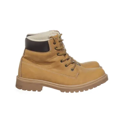 Laced boots (Brown) from MyWear