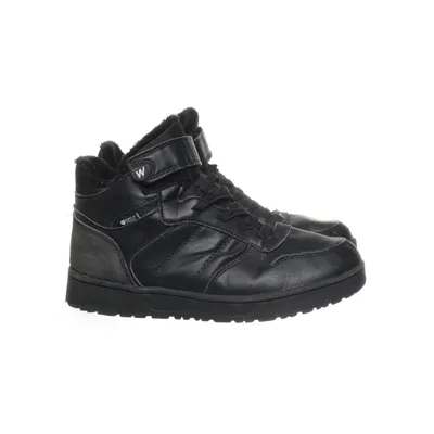 Sneakers (Black) from Warp