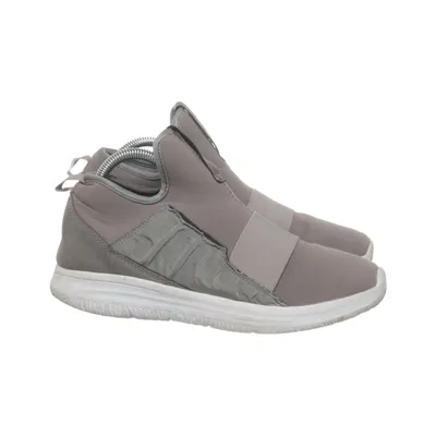 Walking shoes (Gray) from Roots