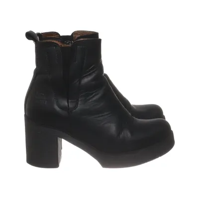 Heeled boots (Black) from Urban Project