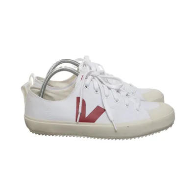 Tygskor (Vit, Röd, Beige) från Veja