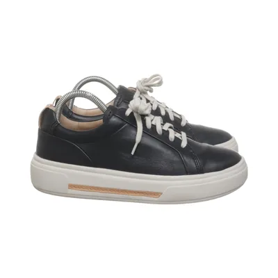 Sneakers (Black) from Clarks Artisan