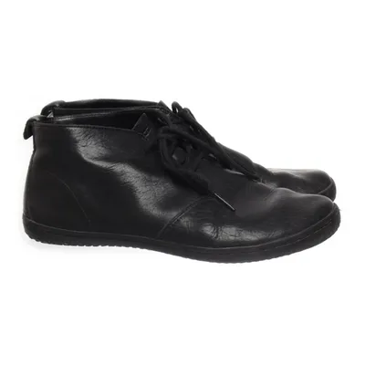 Desert boots (Black) from Vivobarefoot
