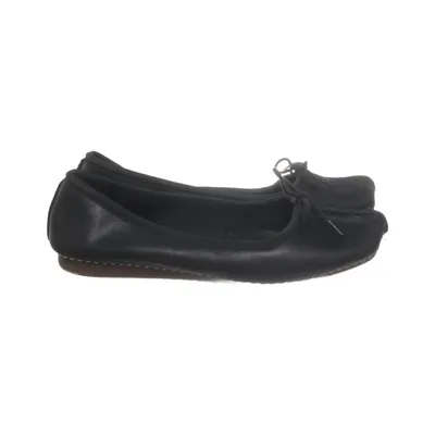 Ballet flats (Black) from Unstructured by Clarks
