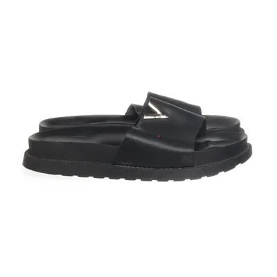 Slip-ins (Black) from Jeeini