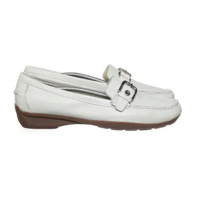 Loafers (White) from Empodium