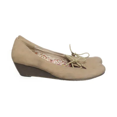 Wedges (Beige) from Funky Shoes