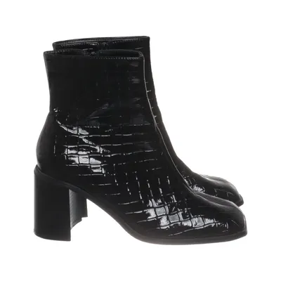 Heeled boots (Black) from Topshop