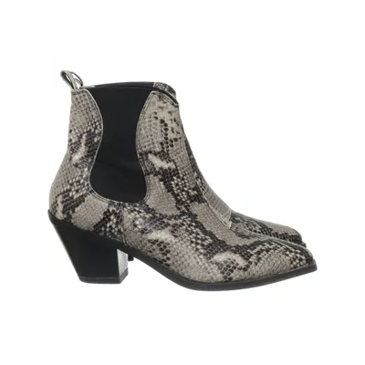 Heeled boots (Gray) from YAS