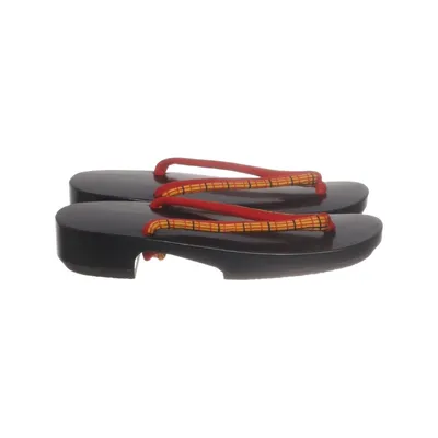 Flip-flops (Black, Red, Yellow)