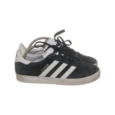 Sneakers (Gazelle) from Adidas