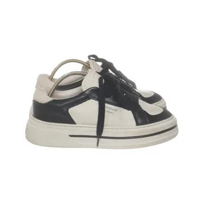 Sneakers (Black, White) from Copenhagen Studios Leather