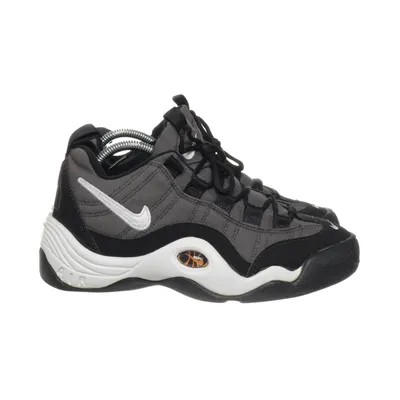 Sneakers (Air Shake Ndestrukt) från Nike