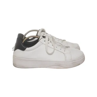 Baskets (Blanc, Noir) de Ideal Shoes
