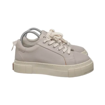 Sneakers (Beige) from Good News