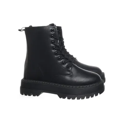 Laced boots (Black) from Sinsay