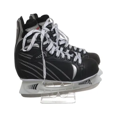 Ice skates (Black, White) from Ranger