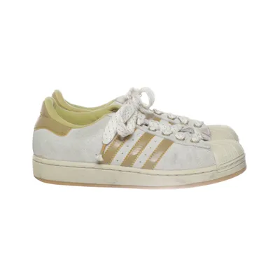 Sneakers (Superstar) from Adidas