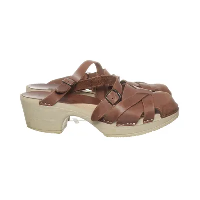 High heel sandals (Brown) from Calou Stockholm