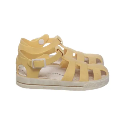 Sandals (Yellow) from Salt Water Sandals