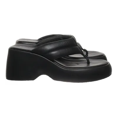 Kilklackar (Svart) från Even & Odd