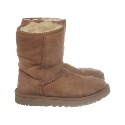 Boots (Classic Short II) från UGG Mocka