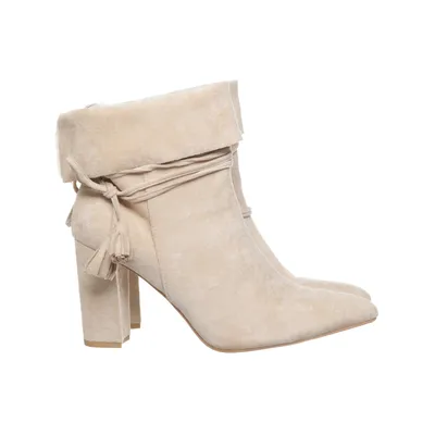 Heeled boots (Beige)