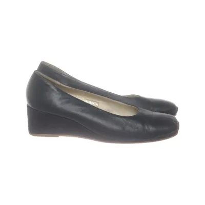 Wedges (Black) from Lierac Leather