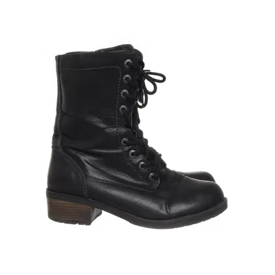 Laced boots (Black) from Vox Shoes