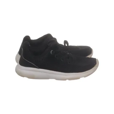 Trainingsschuhe (Schwarz) von Revolution Footwear
