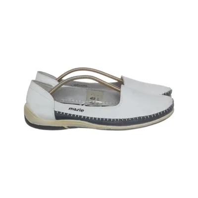 Moccasins (White, Black) from Sköna Marie Leather