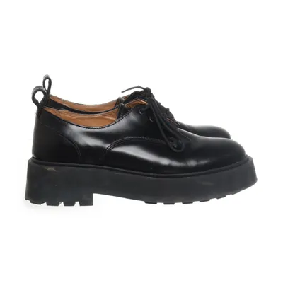Derbyskor (Svart) från & Other Stories Skinn