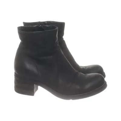Heeled boots (Black) from J Shoes