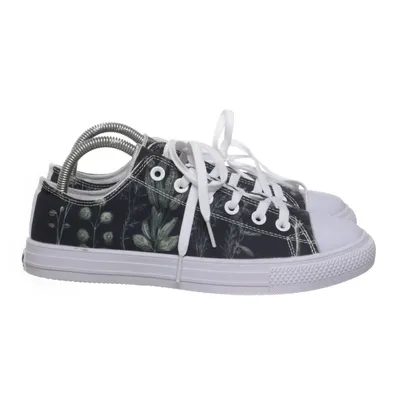 Canvas shoes (Black, White, Multicolored) from Rogue and Wolf