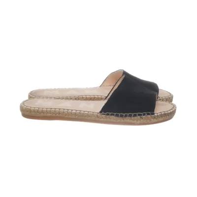 Slip-ins (Black) from Manebí