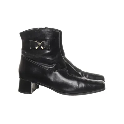 Heeled boots (Black) from Janita