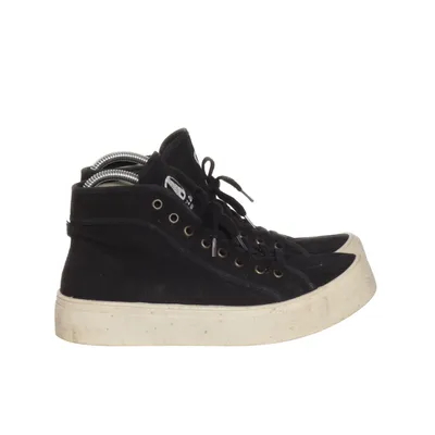 Tygskor (Svart) från Axelda