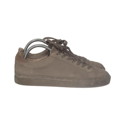 Baskets (Marron) de Garment Project Cuir