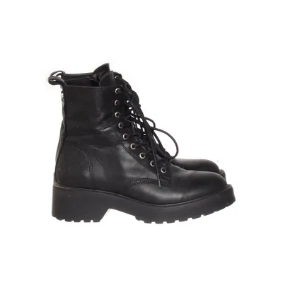 Kängor (TORNADO) från Steve Madden