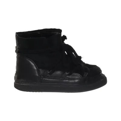 Boots (Schwarz) von Inuikii