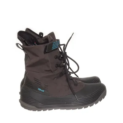 Boots (F27012G) from Teva