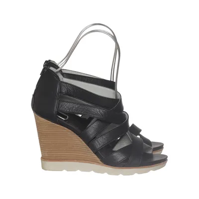 Wedges (Black) from Fonnesberg Leather