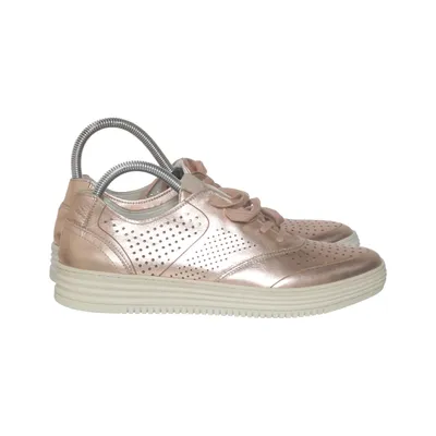 Sneakers (Guld) fra Kay Polyurethan
