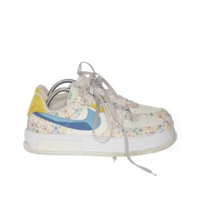 Sneakers (Air Force 1 Fontanka) från Nike