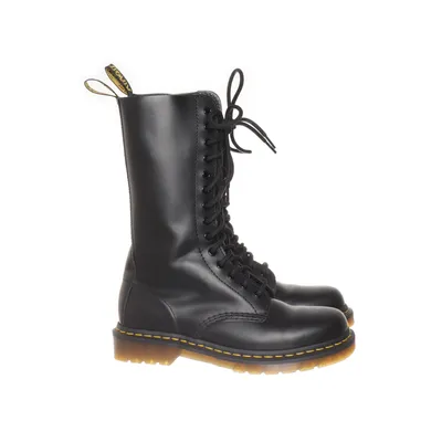 Laced boots (Black) from Dr. Martens Leather