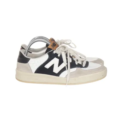 Sneakers (Svart, Grå, Vit) från New Balance