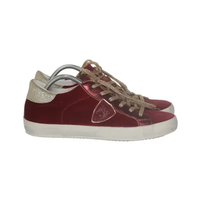 Baskets (Rouge, Or) de Philippe Model